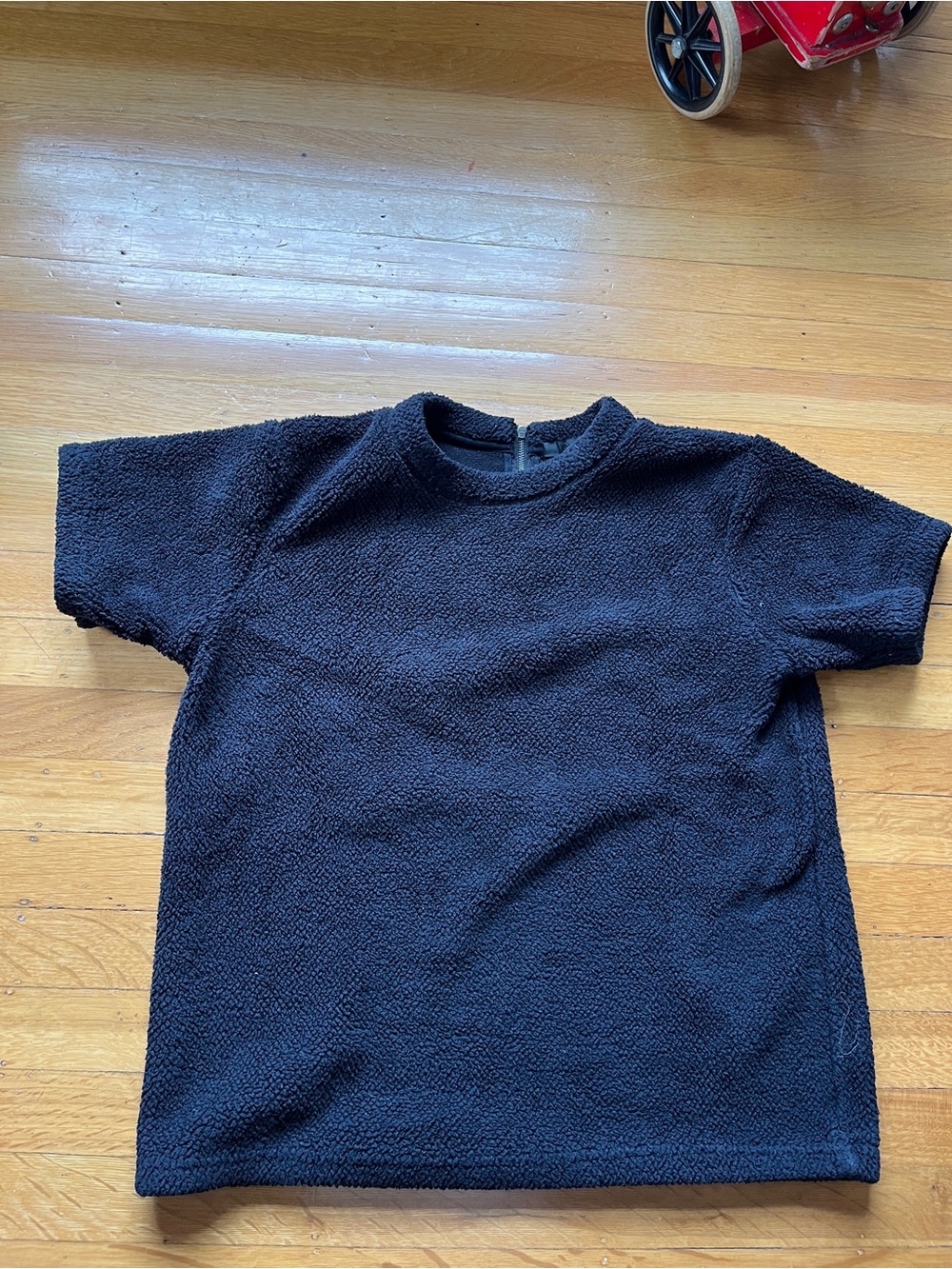 Uniqlo black teddy fleece t-shirt short sleeved shirt M zip minimalist